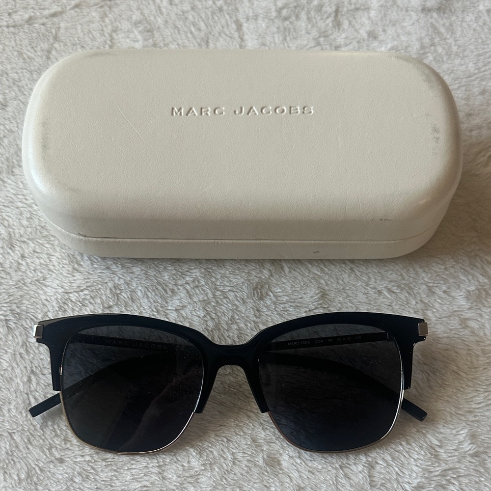 Marc Jacobs Black Sunglasses with Cream Case
